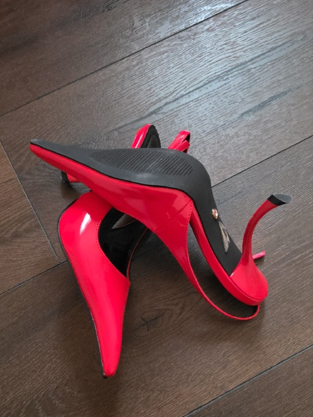 Azalea Wang Patent Red Pointed-Toe Slingback Heels - Picture 6 of 9
